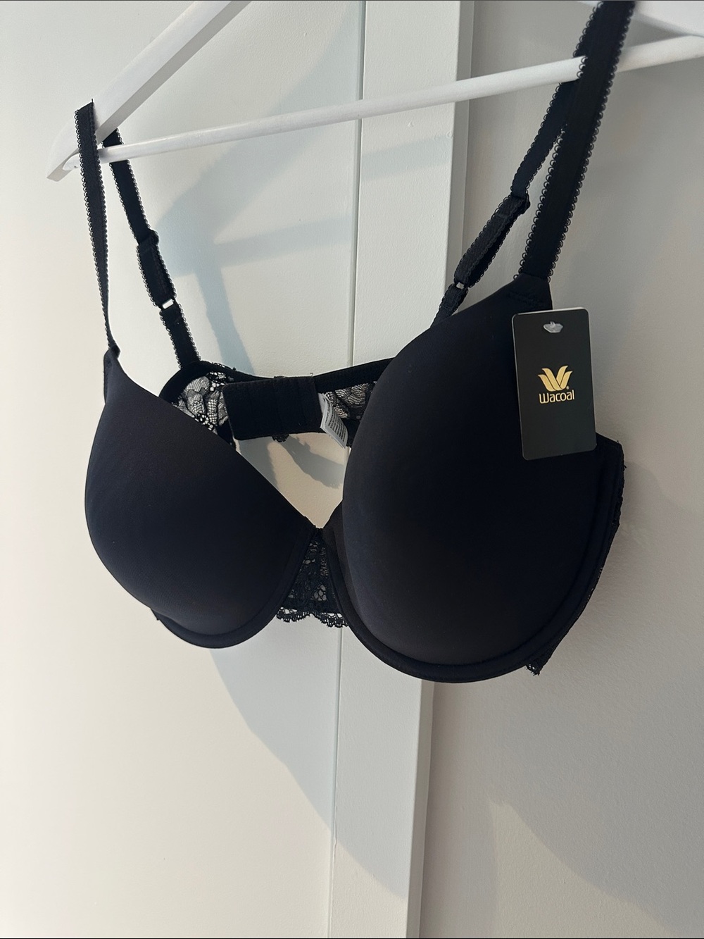 Wacoal Black Lace-Back T-Shirt Bra with Molded Cups. NWT
